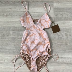 Acacia swimwear Greece full piece size small NWT
